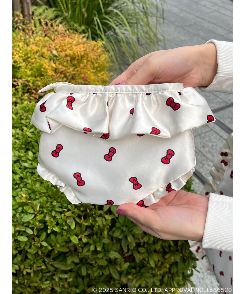 【HELLO KITTY】リボン柄パンツポーチ 詳細画像 ホワイト 6