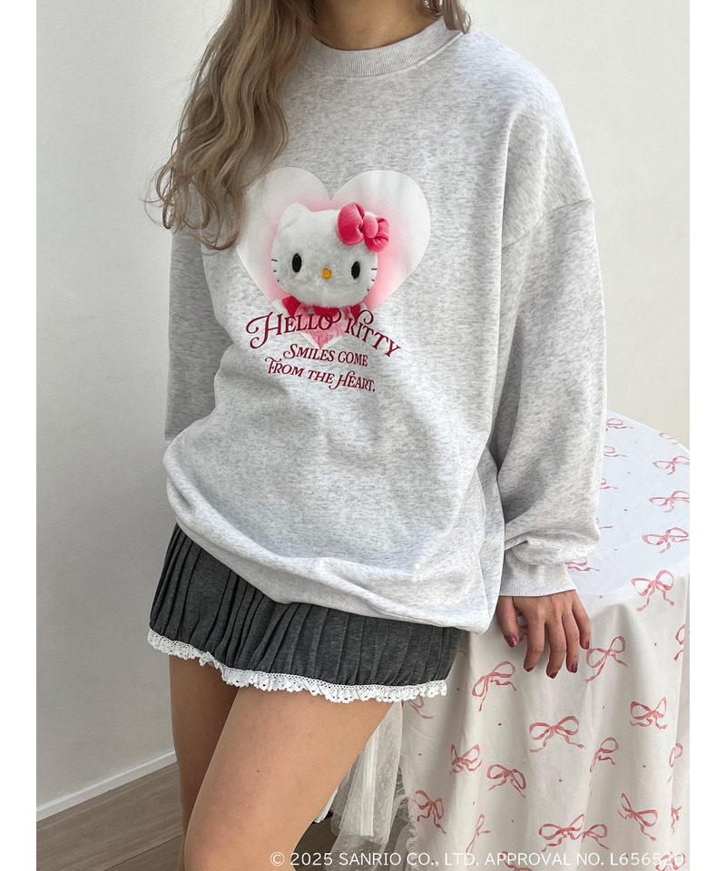 【HELLO KITTY】 SMILES COME FROM THE HEART SWEAT 詳細画像 ライトグレー 3