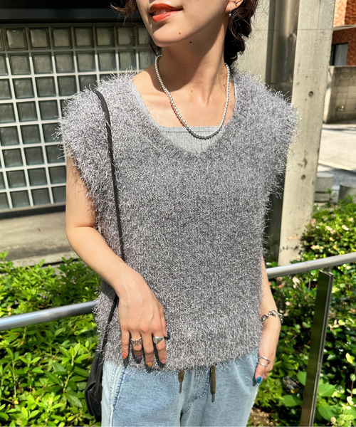 フェザーVネックベスト 詳細画像