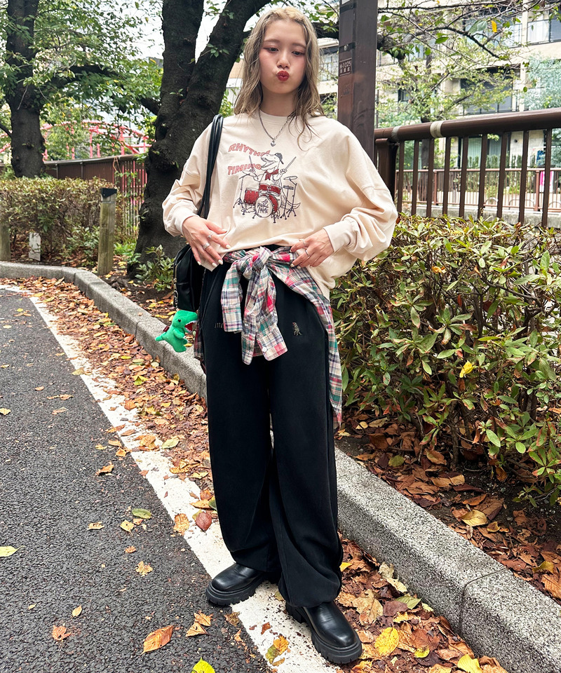 バンドを組みたい恐竜刺しゅうロンTEE 詳細画像 オフホワイト 3