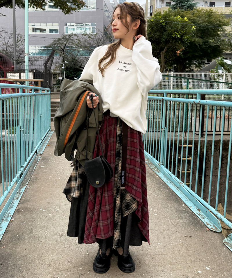 みんなで住みたい恐竜プルオーバー 詳細画像 オフホワイト 6