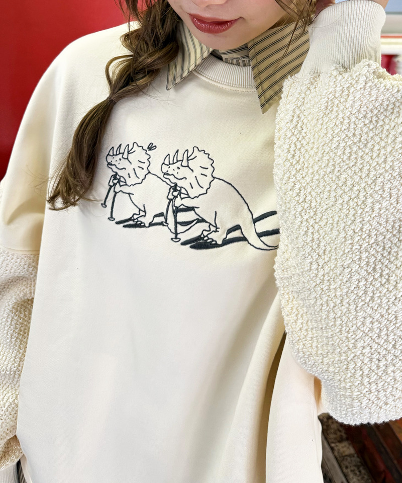 とにかく進む恐竜刺しゅうプルオーバー 詳細画像 オフホワイト 1