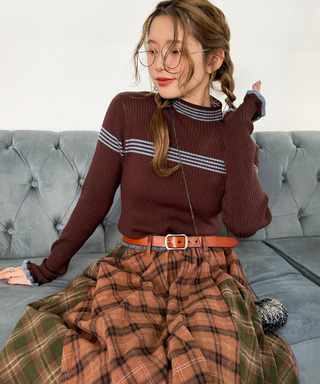 ラインハイネックフリルニット