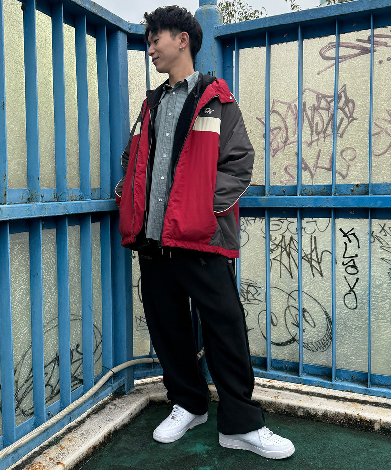 ワンポイント刺しゅう配色中綿ブルゾン 詳細画像 ブラック系 2