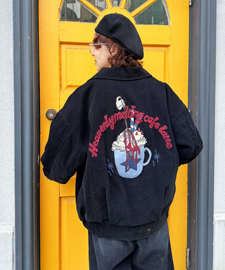 フロックツイル Dino CAFE BACK刺しゅうブルゾン