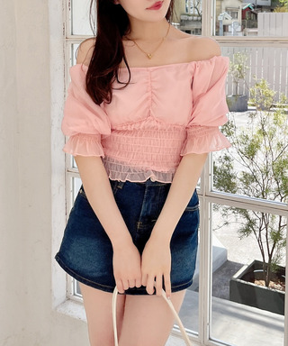 パフスリーブブラウス