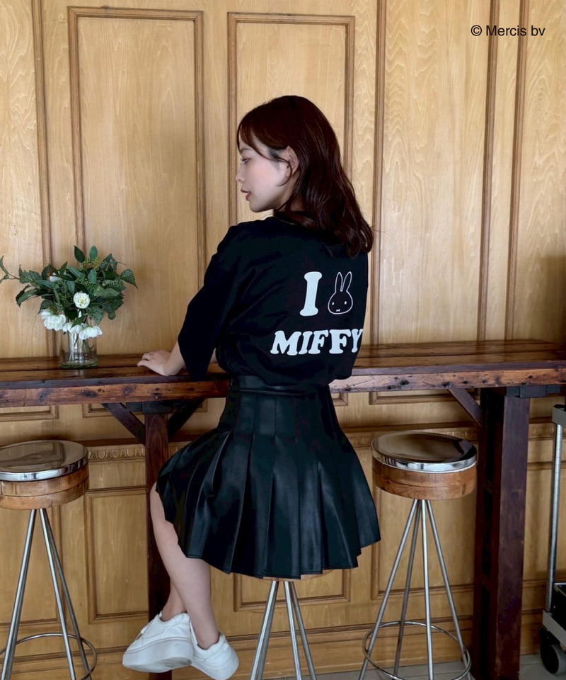 miffy バックプリントTシャツ (とんがり耳) 詳細画像 ブラック 5
