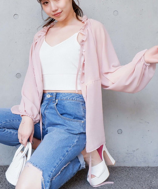 フリルカラーブラウス