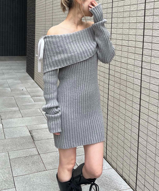 リボン付きオフショルミニワンピース
