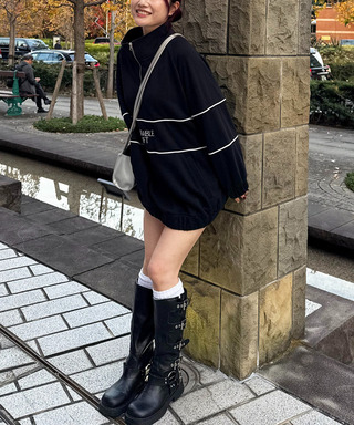 配色パイピングハーフZIPトレーナー