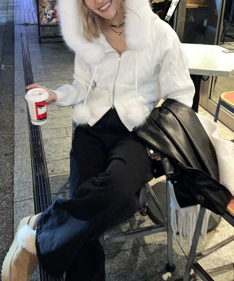 ぽんぽん付きケーブル編みニットショートパーカー 詳細画像 オフホワイト 7