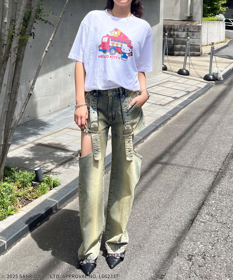 【Sanrio characters/サンリオキャラクターズ】ハローキティスーベニアTシャツ 詳細画像 ホワイト 6