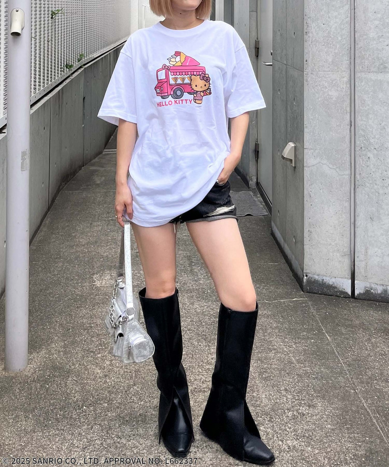 【Sanrio characters/サンリオキャラクターズ】ハローキティスーベニアTシャツ 詳細画像 ホワイト系 4