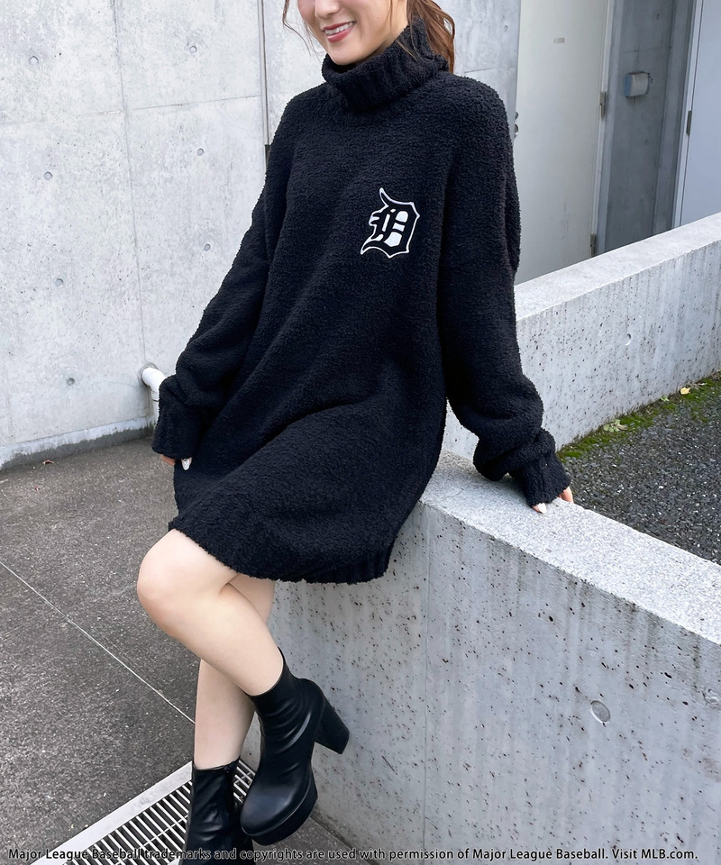 【MLB】ワッペン刺繍ロゴブークレニットワンピース 詳細画像 ブラック 2