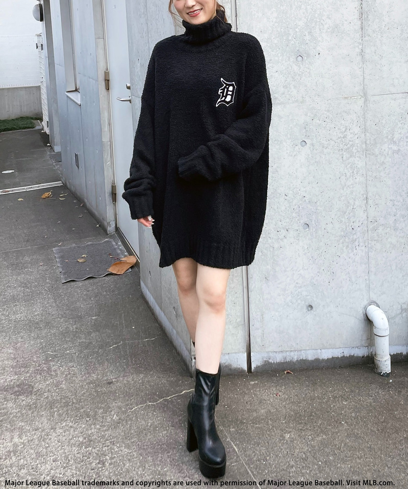 【MLB】ワッペン刺繍ロゴブークレニットワンピース 詳細画像 ブラック 4