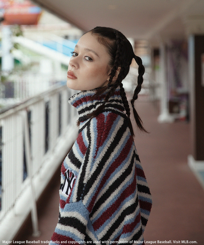 【MLB】ワッペン刺繍ロゴブークレニットワンピース 詳細画像 配色 4