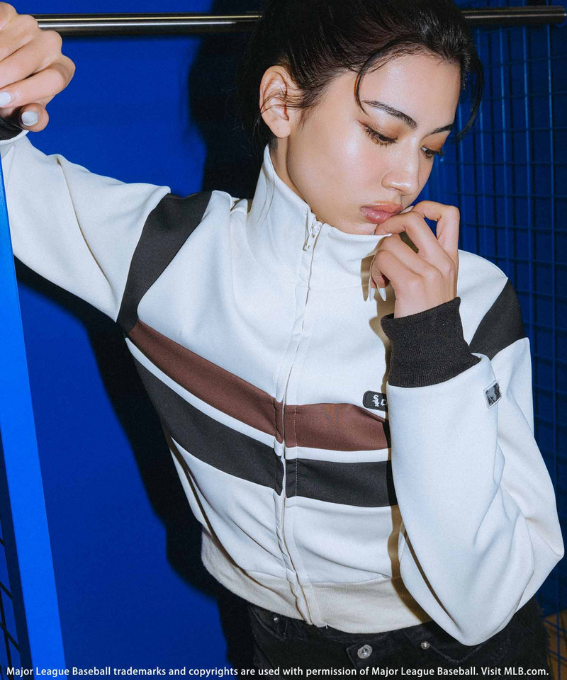 【MLB】シリコンワッペンロゴトラックジャケット 詳細画像 オフホワイト 2