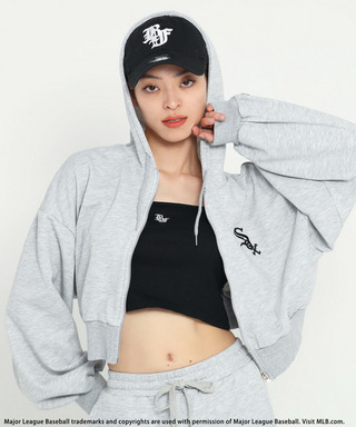 【MLB】刺しゅうロゴショートZIPパーカー