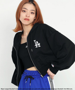 【MLB】刺しゅうロゴショートZIPパーカー