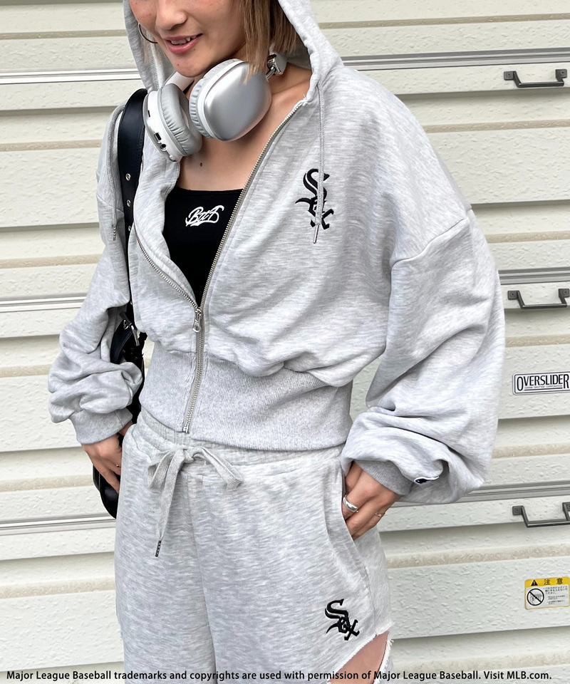 【MLB】刺しゅうロゴショートZIPパーカー 詳細画像 グレー 9