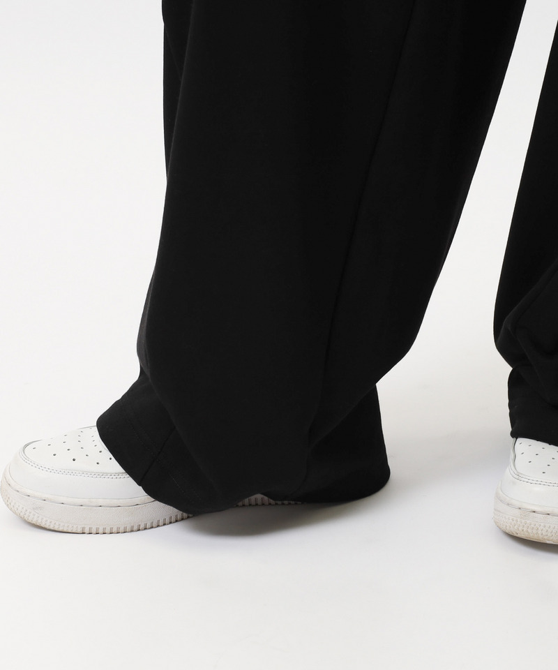 【MLB】刺しゅうロゴウエストカットバレルレッグスウェットパンツ 詳細画像 ブラック 20