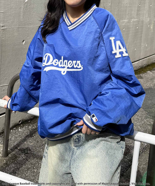 【MLB】刺しゅうロゴナイロンプルオーバー 詳細画像