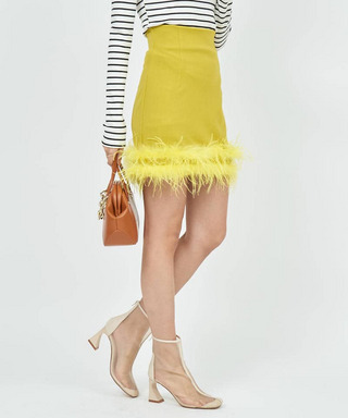 フェザーミニスカート