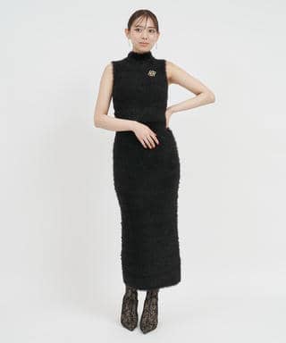 ブローチ付ノースリーブフィルムシャギーセットアップ