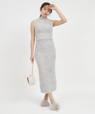 ブローチ付ノースリーブフィルムシャギーセットアップ