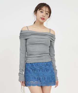 ギャザーオフショルトップス