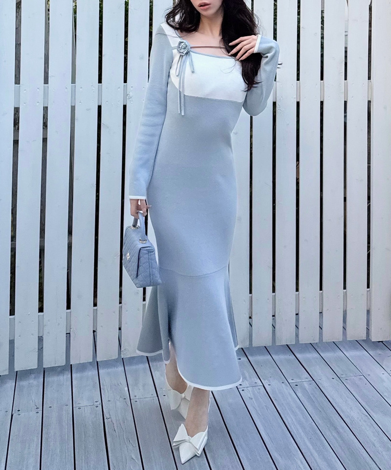 コサージュ付デコルテライン配色ニットマーメイドワンピース 詳細画像 ブルー 9