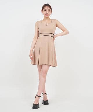 オリジナルロゴ刺繍カットミニフレアワンピース