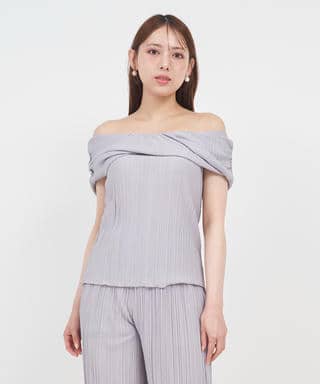 カットプリーツオフショルダートップス