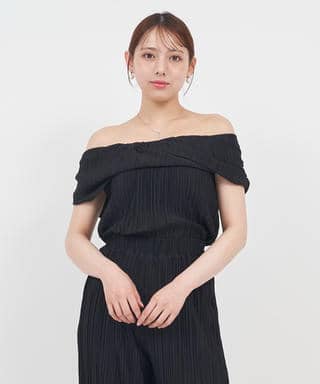 カットプリーツオフショルダートップス
