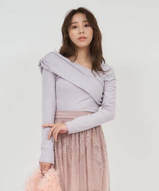 アシンメトリーカットトップス