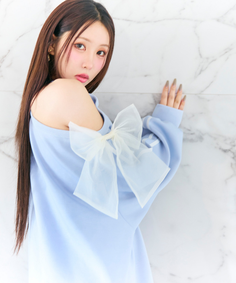 【GirlsAward2025 A/W 加藤 史帆様着用】【MLB】エンボスロゴBIGリボンコールドショルダーチュニック 詳細画像 ブルー 7