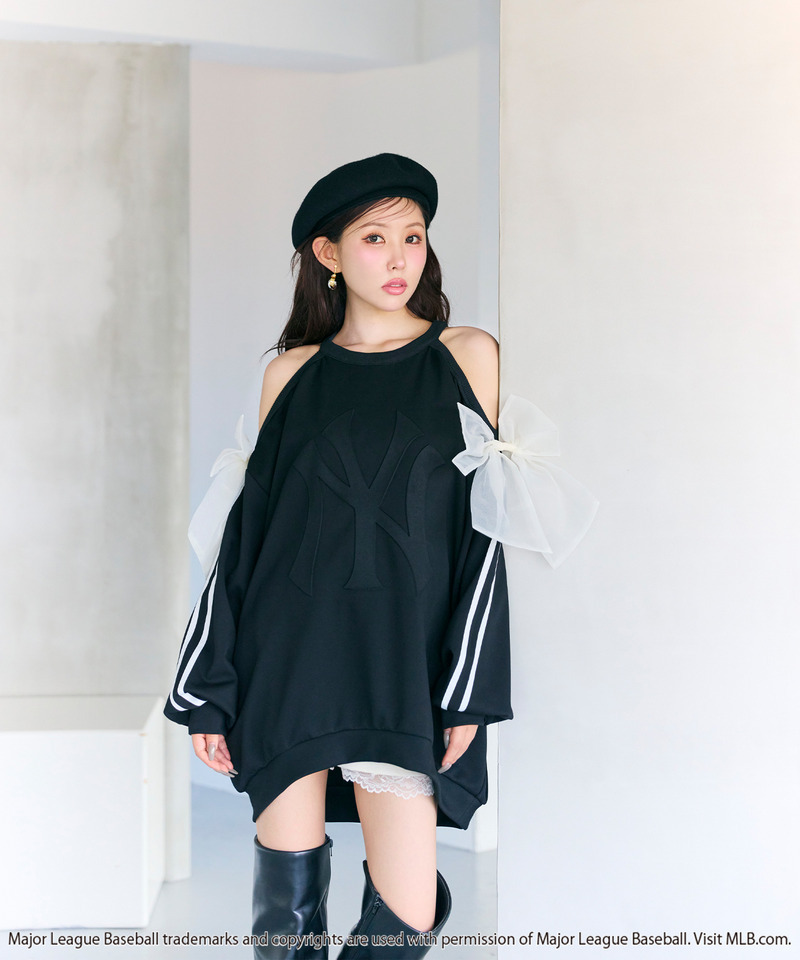【GirlsAward2025 A/W 加藤 史帆様着用】【MLB】エンボスロゴBIGリボンコールドショルダーチュニック 詳細画像 ブラック 7