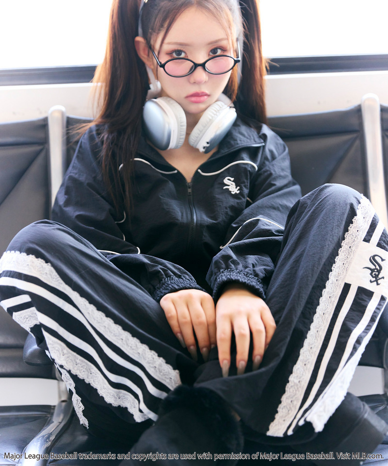 【GirlsAward2025 A/W 小川 桜花様着用】【MLB】トラックジャケット/レースラインパンツセットアップ 詳細画像 ブラック 10