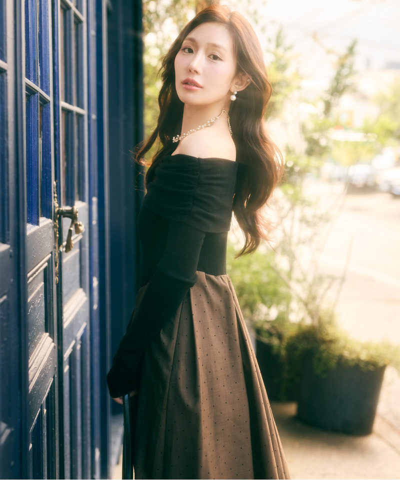 オフショルギャザードットフレアドッキングワンピース 詳細画像 ブラウン 11