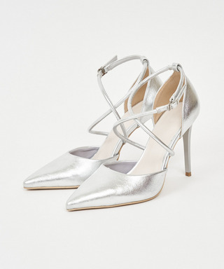 クロスストラップパンプス