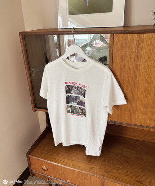 【Harry Potterコラボ】 ダイアゴン横丁 刺繍 Tシャツ