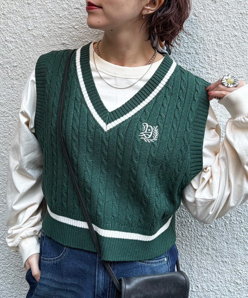 ワンポイント刺しゅうラインニットベスト 詳細画像 グリーン 1
