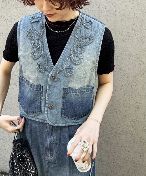 うねうねフリンジデニムベスト
