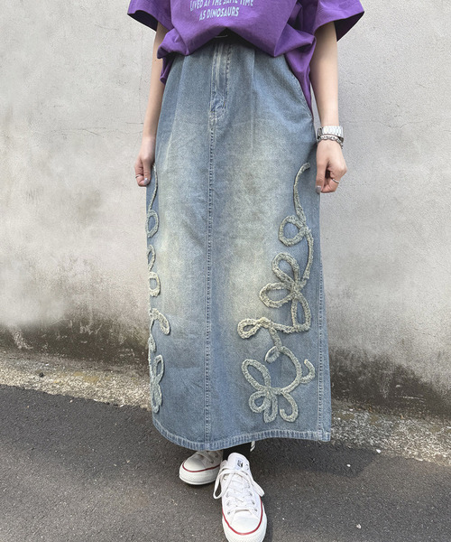 うねうねフリンジデニムスカート