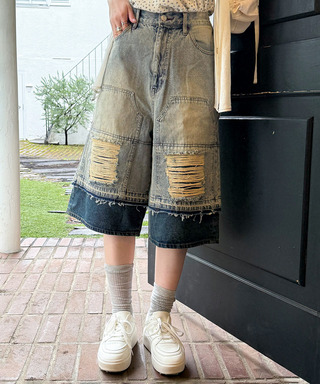 ダブルニーダメージデニムバミューダパンツ