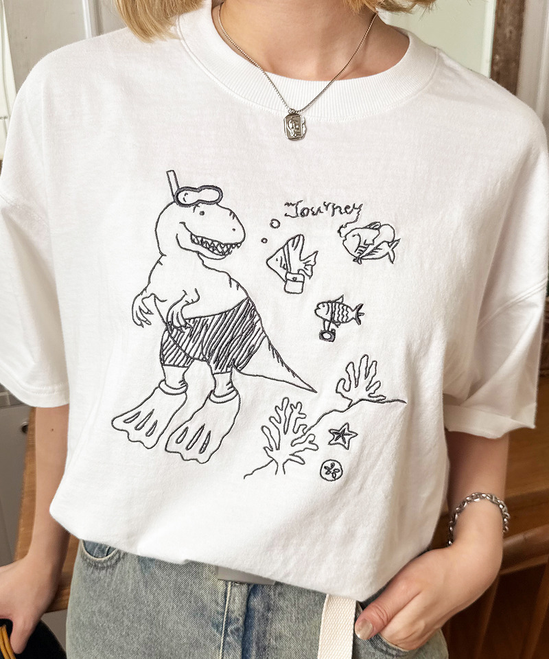 【EC限定REVIVAL】魚とシュノーケリングしたい恐竜刺しゅうTEE 詳細画像 オフホワイト 5