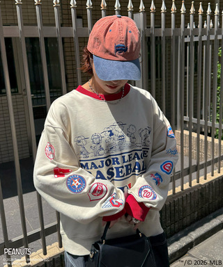 MLB&times;PEANUTS TEAM LOGO プリントスウェット