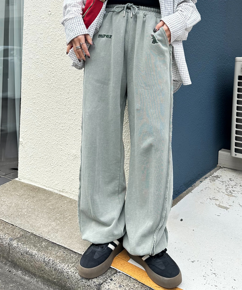 【m:rex】ミニ恐竜刺しゅうスウェットパンツ 詳細画像 カーキ 6