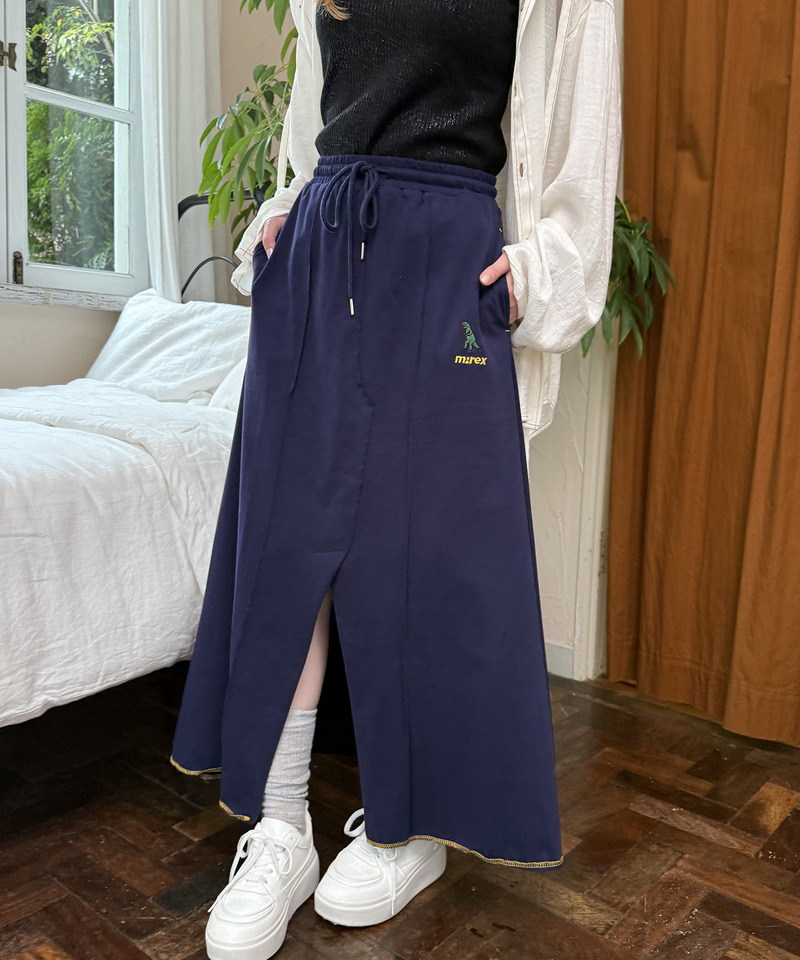 【m:rex】ミニ恐竜刺しゅうスリットAラインスカート 詳細画像 ネイビー 1