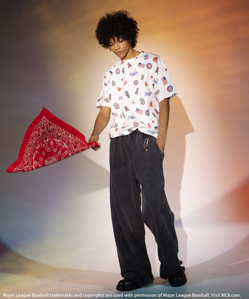 【MLB】All-over Print Tee 詳細画像 ホワイト 3